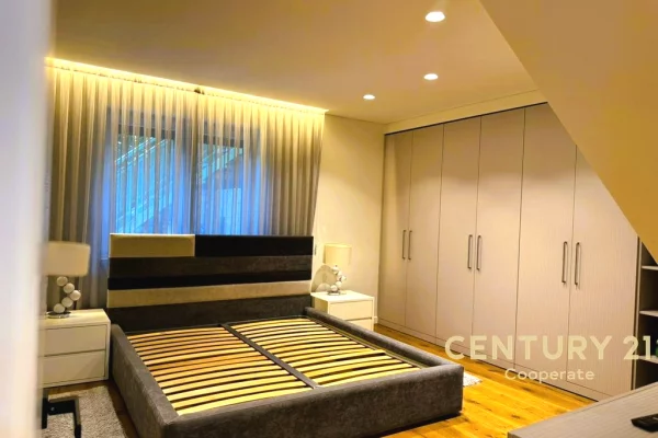 Villa di lusso in affitto a Tirana 6+1, Arredato