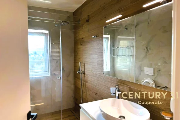 Villa di lusso in affitto a Tirana 6+1, Arredato