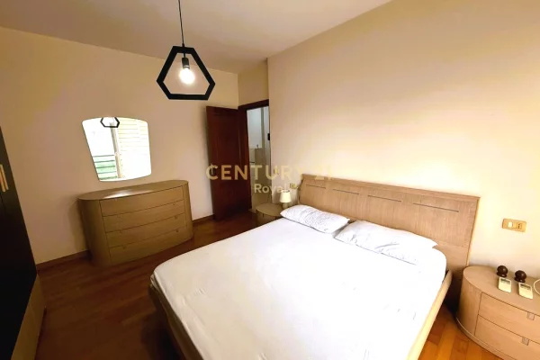 Appartamento in affitto a Tirana 2+1, Arredato