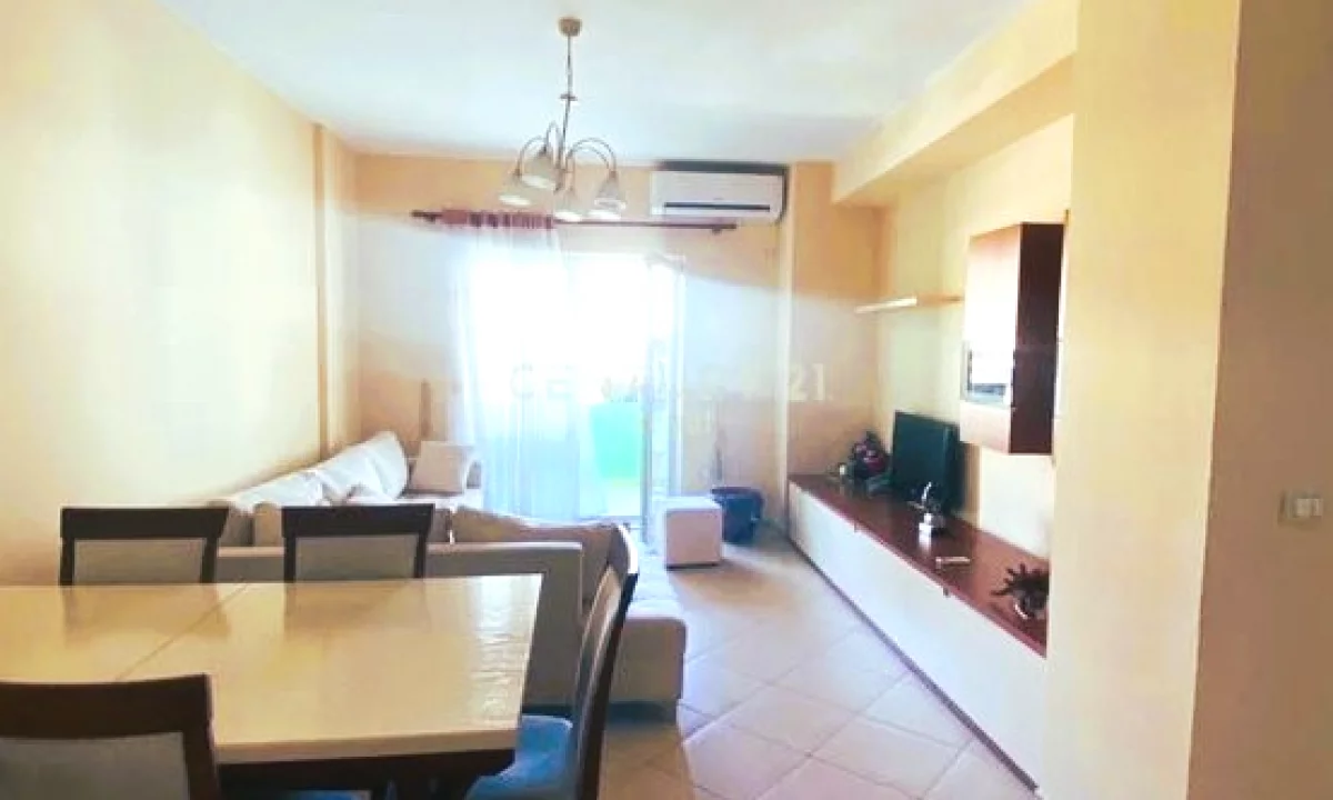 Appartamento in affitto a Tirana 2+1, Arredato