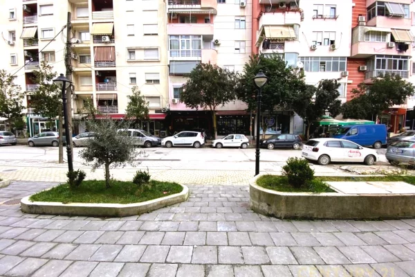 Ambient biznesi me qera 1+1 ne Tirane - 1,200 Euro
