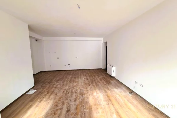 Appartamento in affitto a Tirana 1+1, Arredato