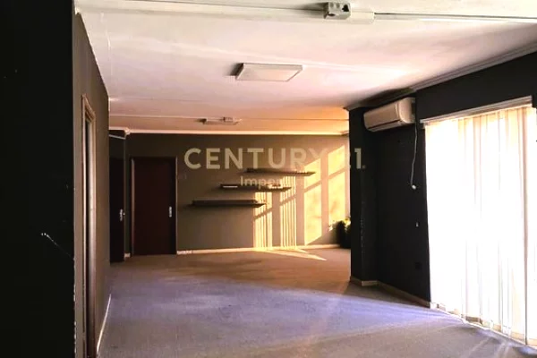 Ambient Open Space 585 m2 per Qira – Ish Parku