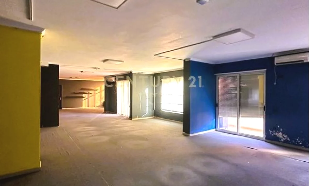 Ambient Open Space 585 m2 per Qira – Ish Parku