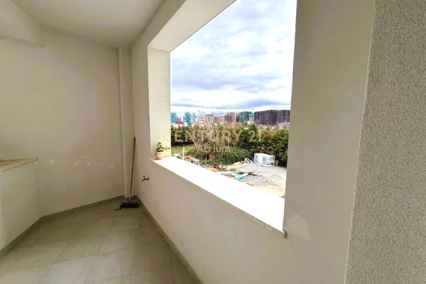 Appartamento in affitto a Tirana 2+1, Arredato