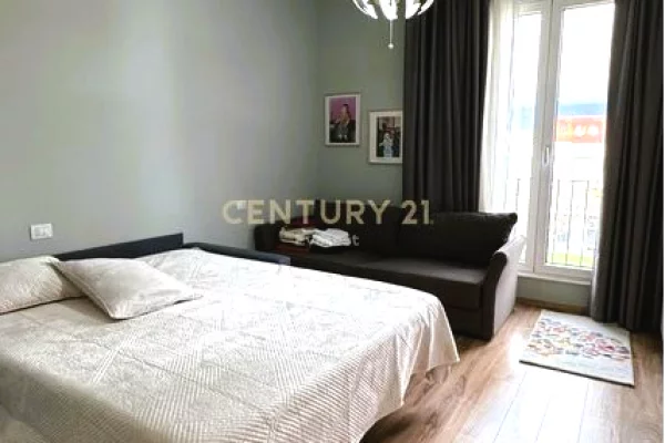 Shtepi ne shitje Apartament ne Tirane, 2+1, Mobilimi E mobiluar, Pagesa 260,000  Euro.