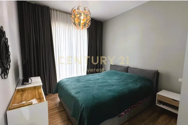 Shtepi ne shitje Apartament ne Tirane, 2+1, Mobilimi E mobiluar, Pagesa 260,000  Euro.