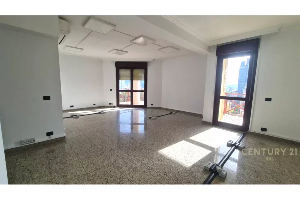 Ambient biznesi me qera 3+1 ne Tirane - 2,200 Euro