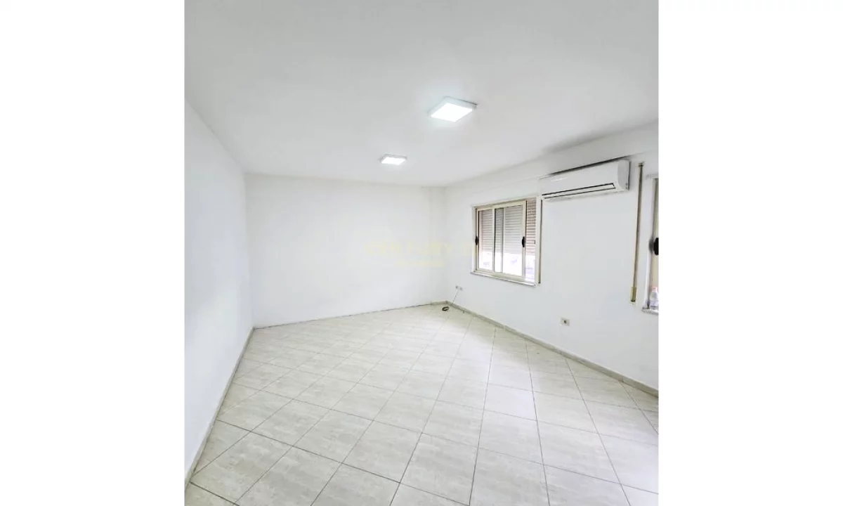 Zyre me Qera tek Jordan Misja