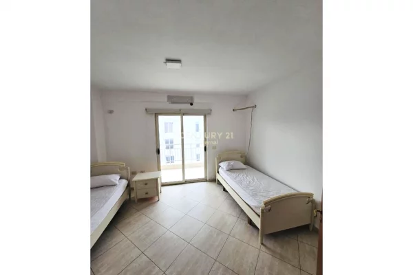 Ambient biznesi me qera 3+1 ne Tirane - 600 Euro