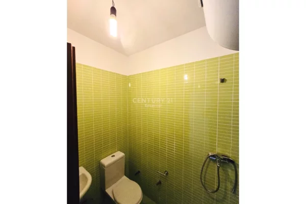 Zyre me Qera tek Jordan Misja