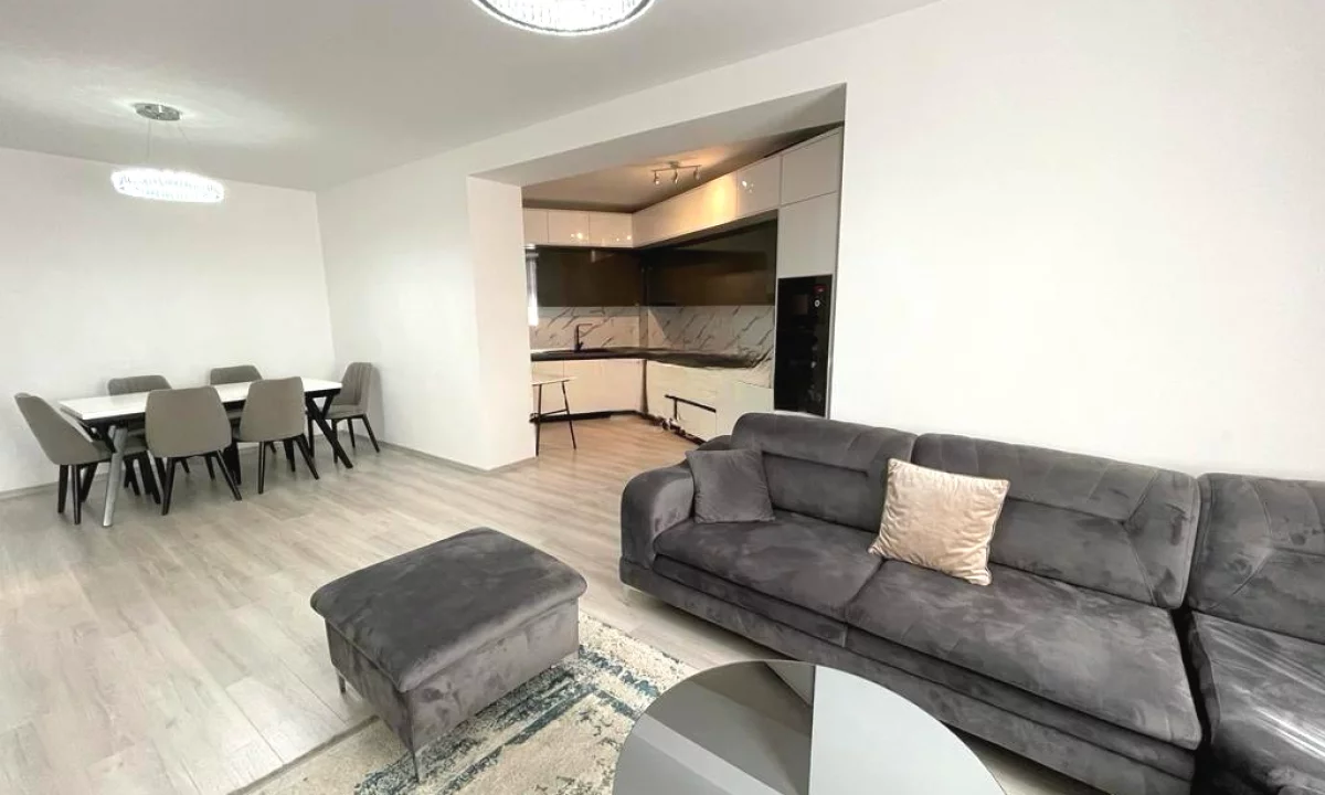 Shtepi ne shitje Apartament ne Tirane, 2+1, Mobilimi E mobiluar, Pagesa 210,000  Euro.
