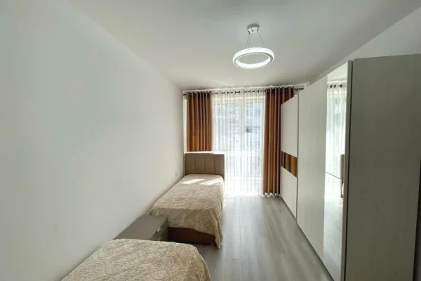 Shtepi ne shitje Apartament ne Tirane, 2+1, Mobilimi E mobiluar, Pagesa 210,000  Euro.