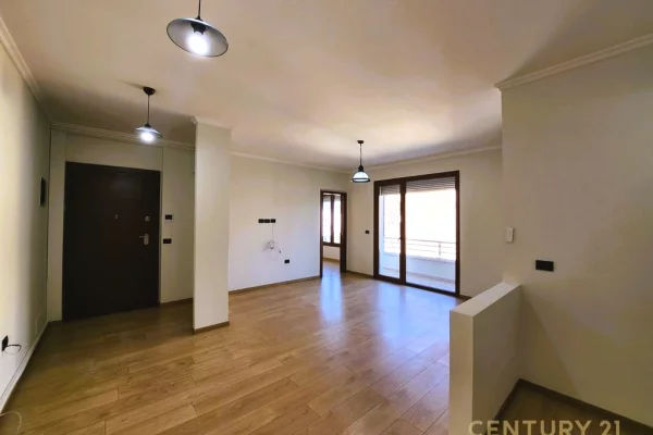 Ambjent per zyra pranë kompleksit Delijorgji