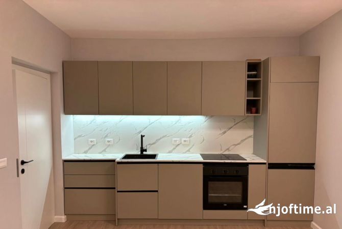 Apartament me qera 2+1 Bllok 