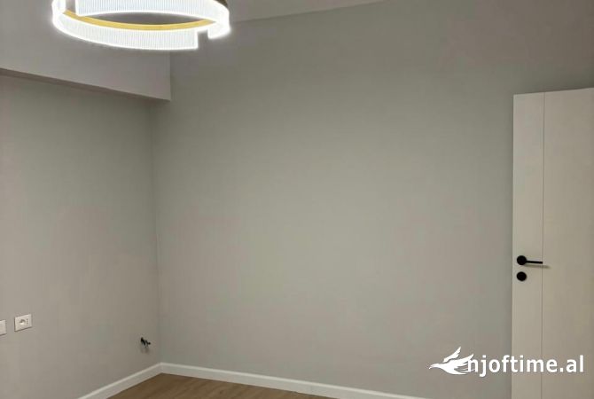 Apartament me qera 2+1 Bllok 