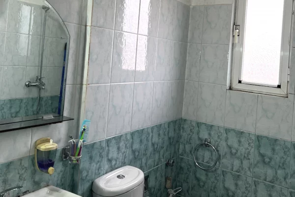 Appartamento in vendita a Tirana 2+1, Arredato