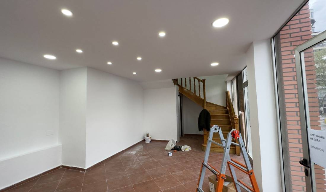 Jepet ambjent biznesi duplex me qera tek Deliorgji