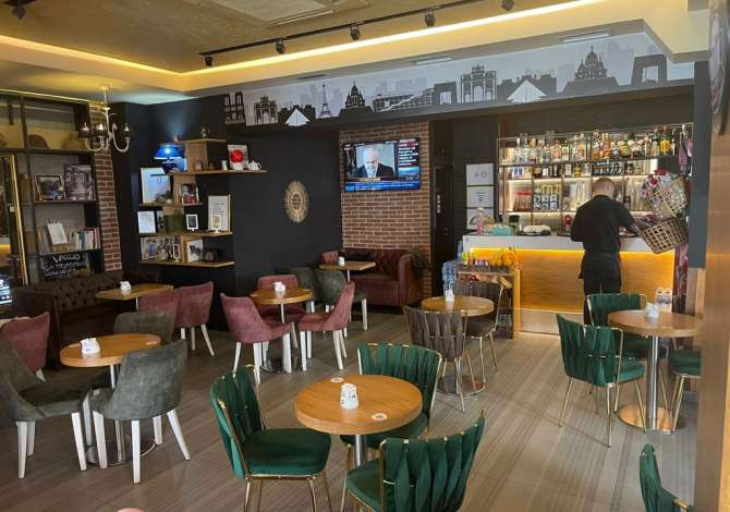 Shitet lokal Buz Lanes ngjitur me karburant Kastrati