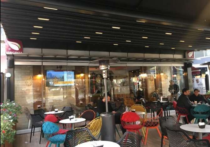 Shitet lokal Buz Lanes ngjitur me karburant Kastrati