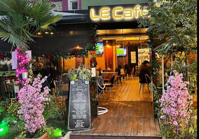 Shitet lokal Buz Lanes ngjitur me karburant Kastrati