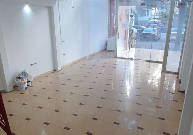 Jepet dyqan dublex me qera ne Don Bosko