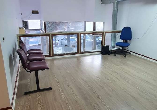 Jepet dyqan dublex me qera ne Don Bosko