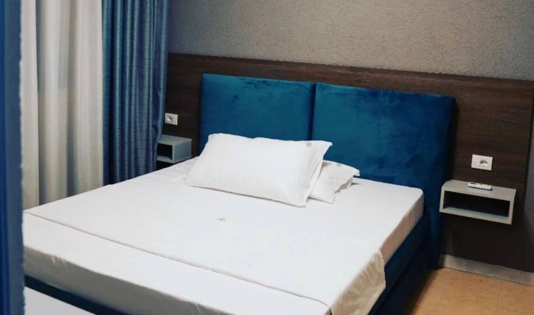 Jepet me qera: Hotel