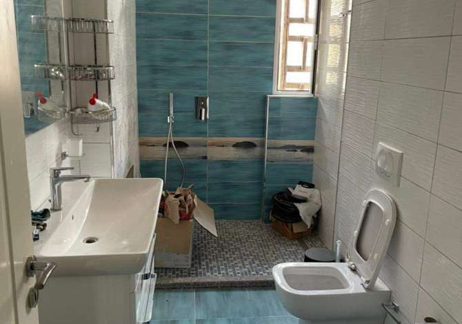 Jepet ambjent 1+1 me qera tek Piaca 