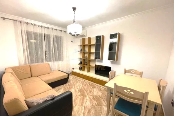 Shtepi me qera 1+1 ne Tirane - 370 Euro