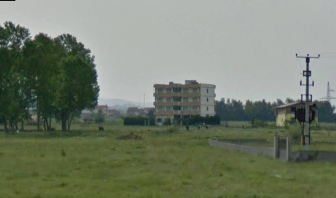 SHITET TOKE 1850 M2 QERRET KAVAJE