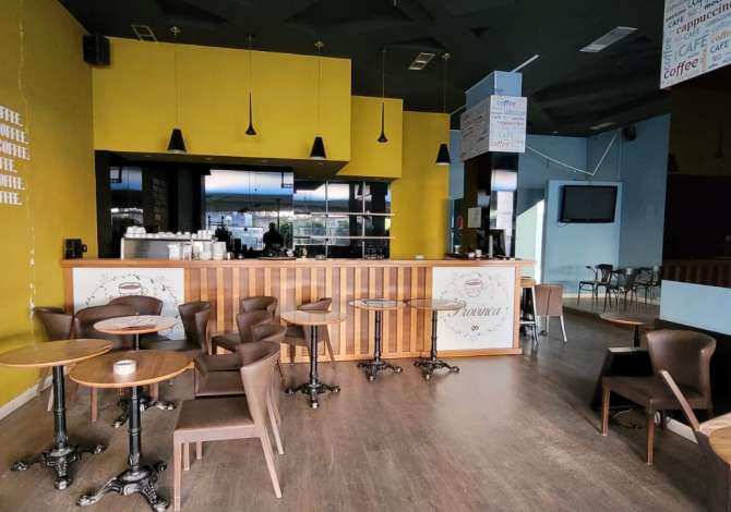 Ambient biznesi me qera 2+1 ne Tirane - 1,200 Euro