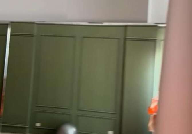 Jepet ambejnt me qera Rruga e Barrikadave