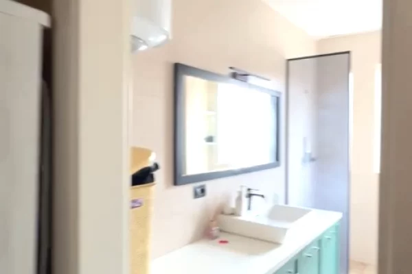 Shtepi ne shitje Apartament ne Tirane, 1+1, Mobilimi E mobiluar, Pagesa 117,000  Euro.