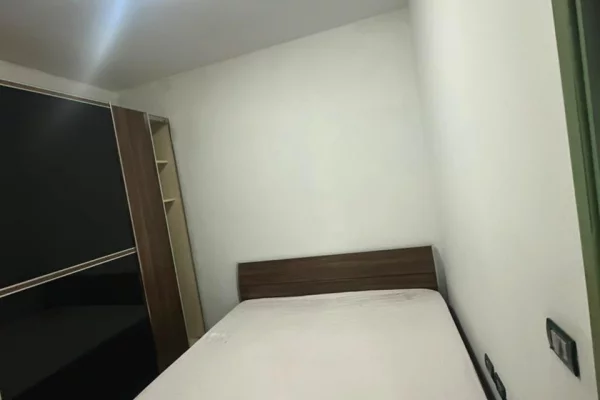 Shtepi me qera Apartament ne Tirane, 1+1, Mobilimi E mobiluar, Pagesa 45,000  Leke.