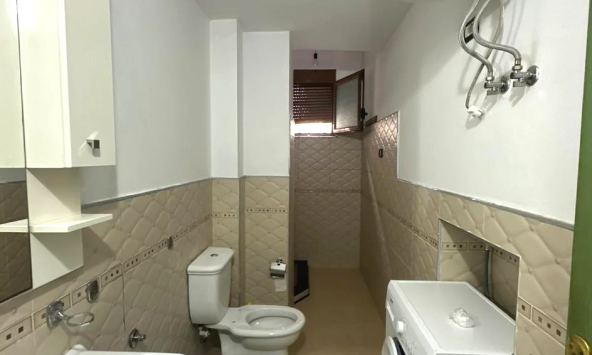 Shtepi me qera Apartament ne Tirane, 1+1, Mobilimi E mobiluar, Pagesa 45,000  Leke.