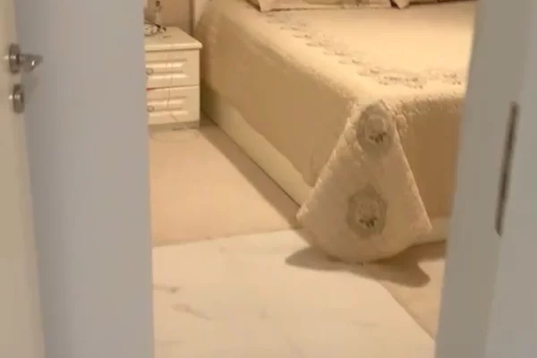 Shtepi me qera Apartament ne Tirane, 3+1, Mobilimi E mobiluar, Pagesa 70,000  Leke.