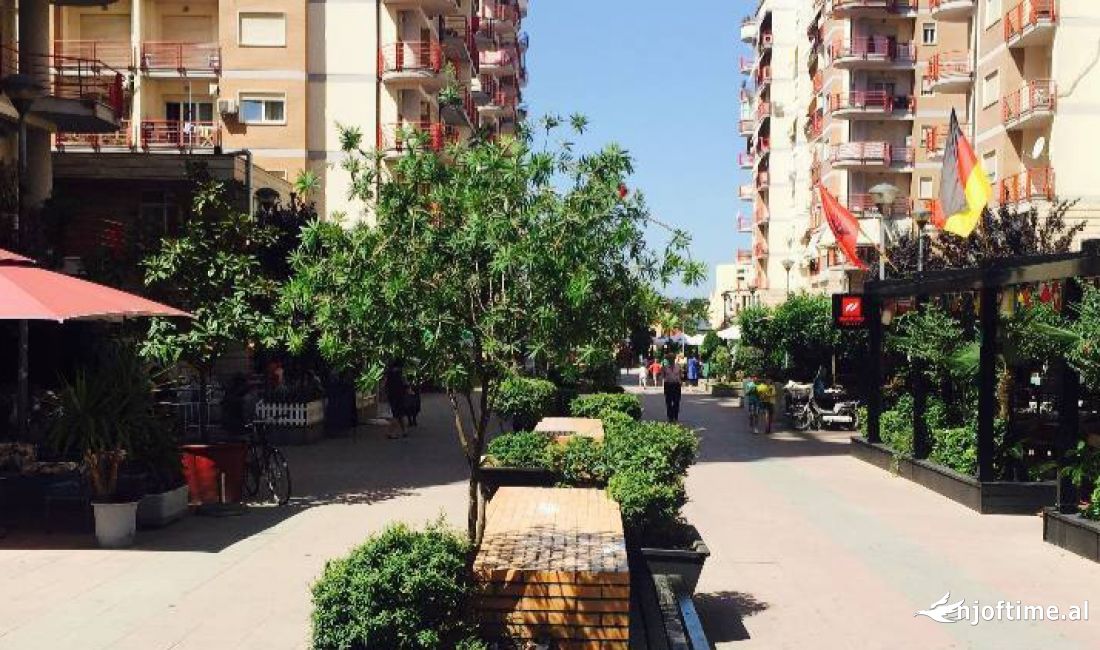 Dyqan 53 m2 ne Don Bosko 215.000Euro