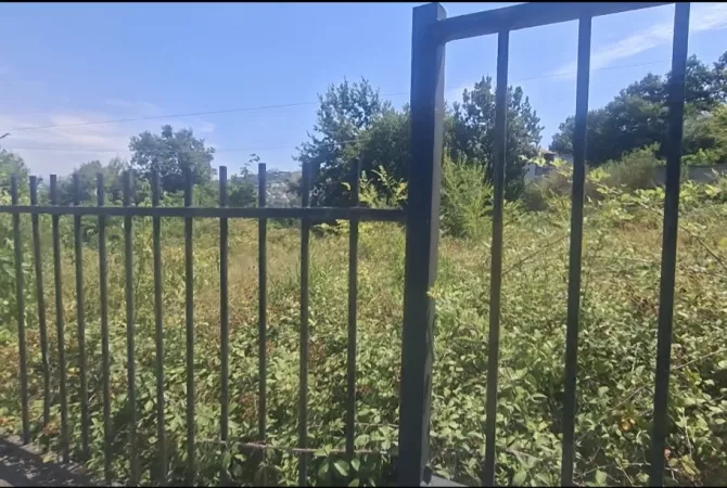 Truall ose Toke ne Tirane - 114,000 Euro