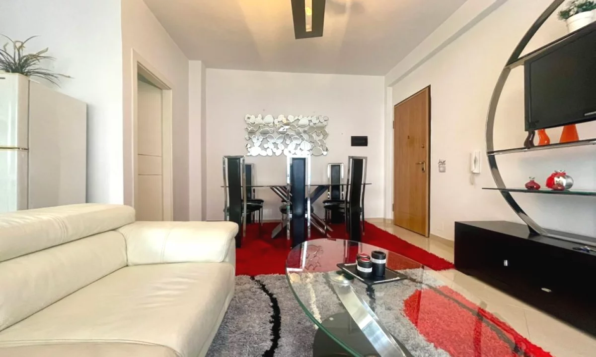 Shtepi me qera Apartament ne Tirane, 1+1, Mobilimi E mobiluar, Pagesa 430  Euro.