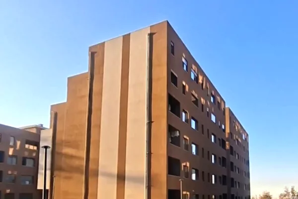 Shtepi ne shitje Apartament ne Tirane, 2+1, Mobilimi Bosh, pa mobiluar, Pagesa 190,000  Euro.