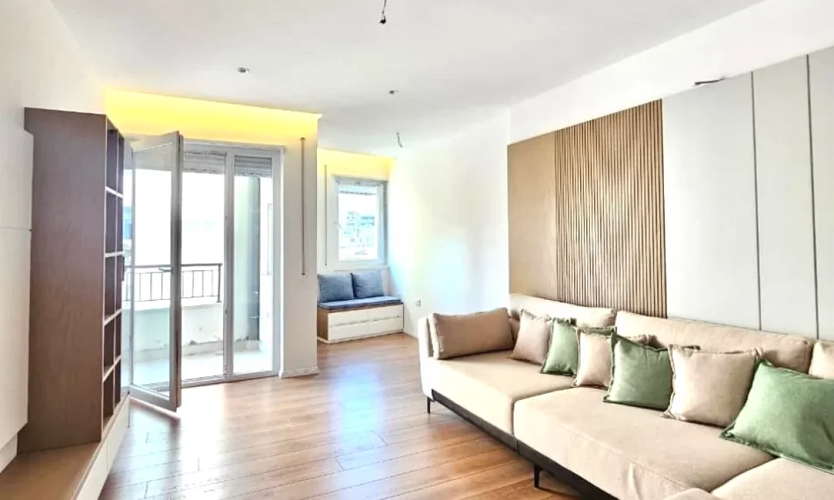 Shtepi ne shitje Apartament ne Tirane, 2+1, Mobilimi E mobiluar, Pagesa 275,000  Euro.