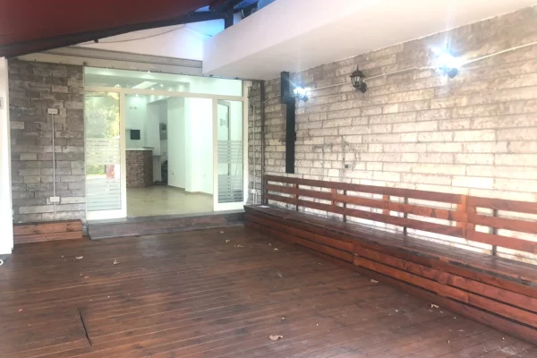 Ambient biznesi me qera 1+1 ne Tirane - 1,000 Euro