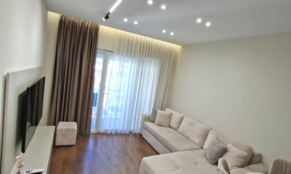 Shtepi me qera Apartament ne Tirane, 1+1, Mobilimi E mobiluar, Pagesa 600  Euro.