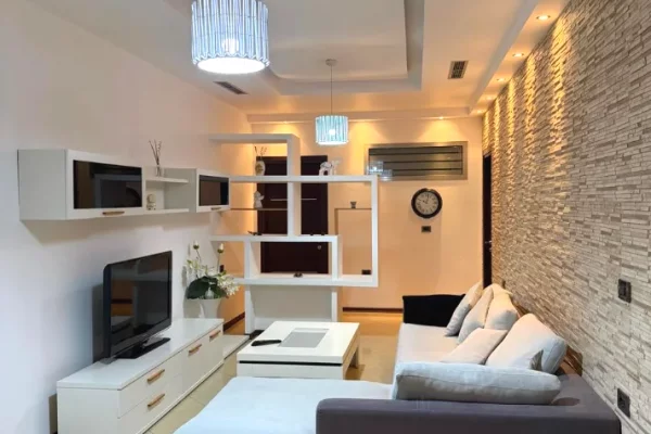 JEPET ME QIRA NE BLLOK APARTAMENT 2+1+2 . 1000 € 