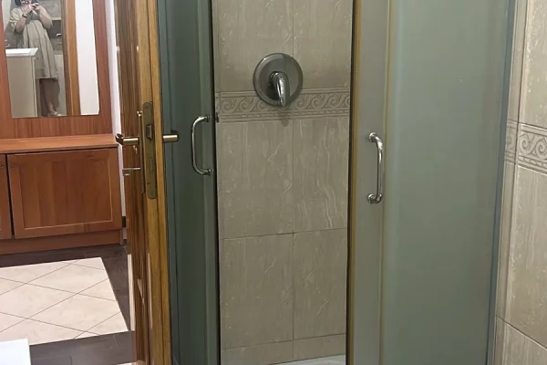 Shtepi me qera Apartament ne Tirane, 1+1, Mobilimi E mobiluar, Pagesa 500  Euro.