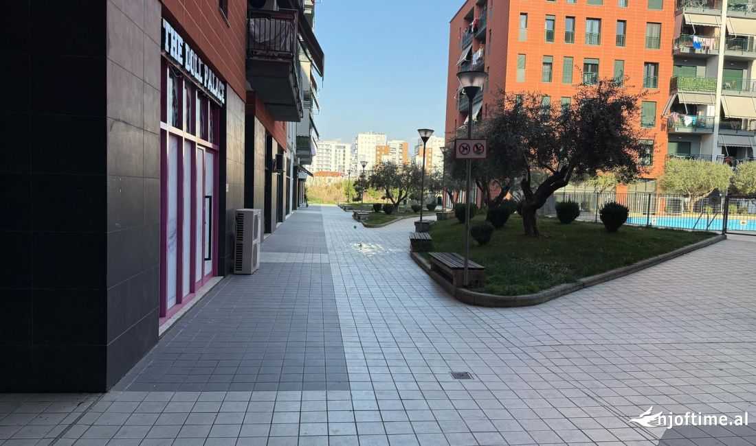 Shitet dyqan 50 m2 Astir Green City 79.000Euro 