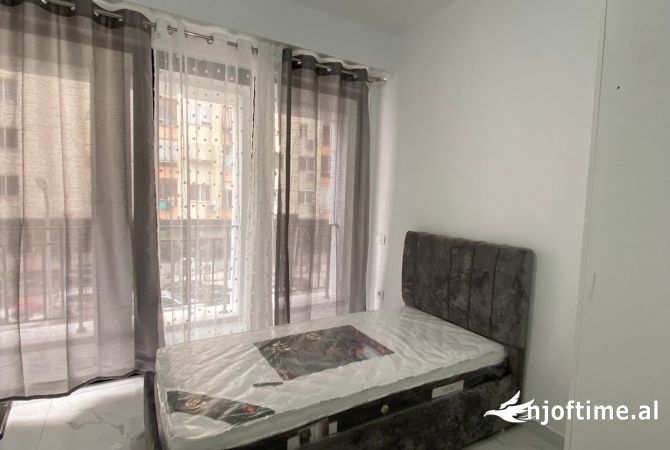 Shtepi me qera Apartament ne Tirane, 2+1, Mobilimi E mobiluar, Pagesa 500  Euro.
