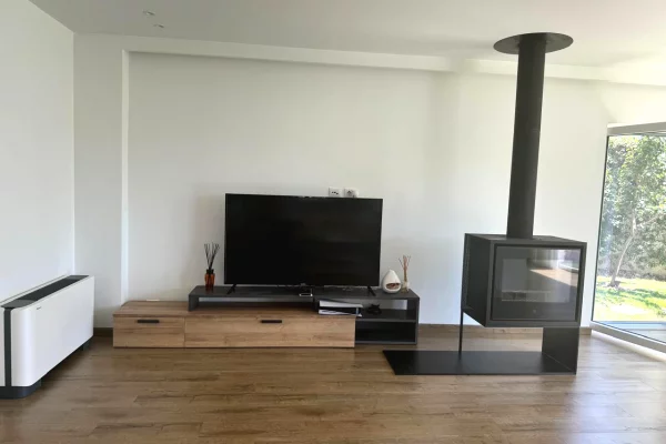 Shtepi me qera Vila Luksoze ne Tirane, 3+1, Mobilimi E mobiluar, Pagesa 3,500  Euro.