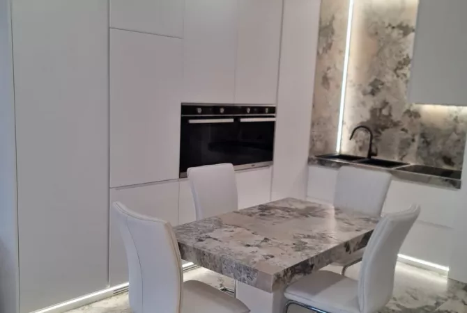 Shtepi me qera Apartament ne Tirane, 1+1, Mobilimi E mobiluar, Pagesa 1,200  Euro.